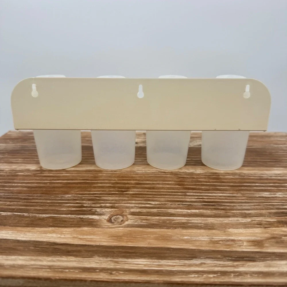 Vintage Tupperware Spice Rack Cinnamon Allspice Cream of Tartar Nutmeg Shakers‎